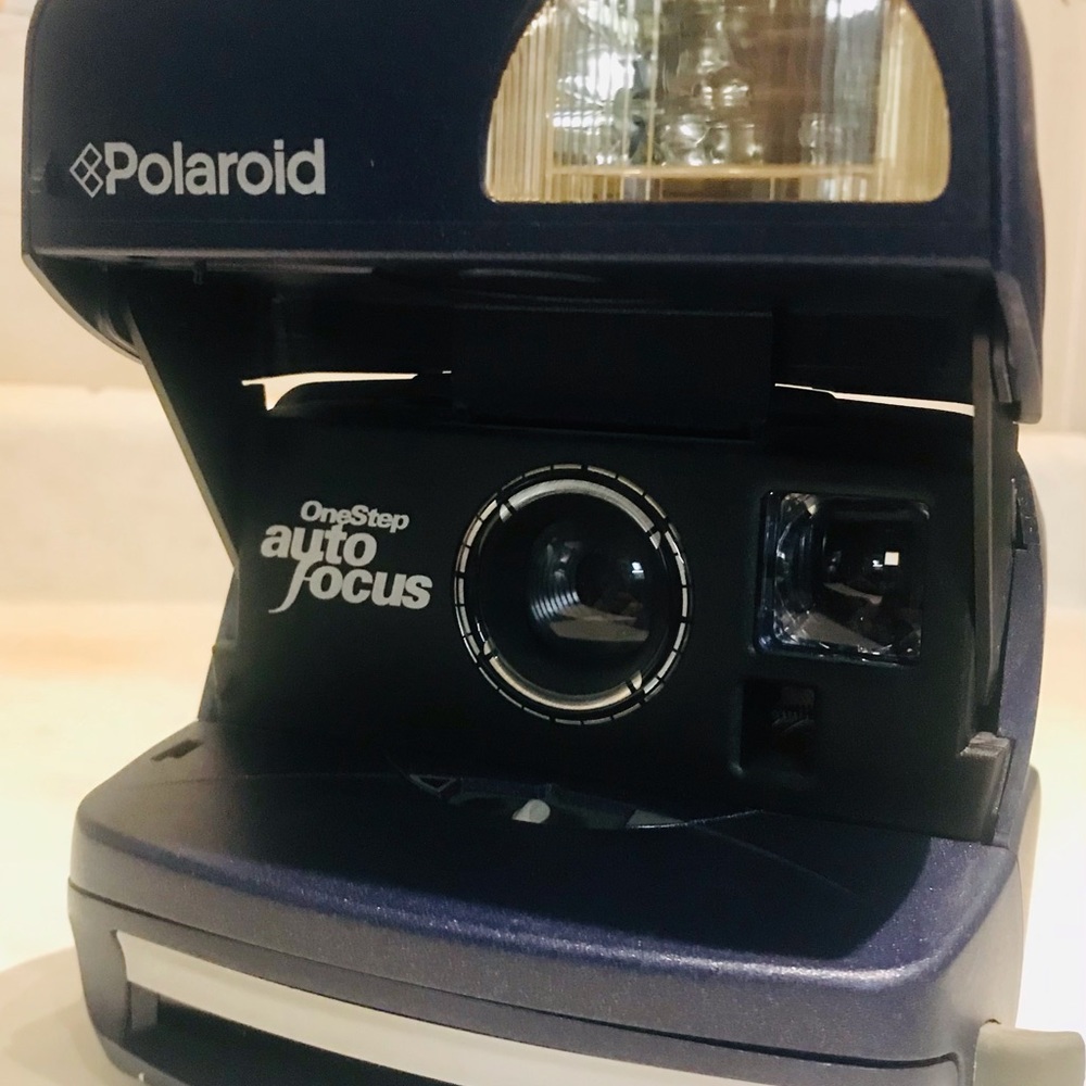 2 Polaroid One Step Cameras/Auto Focus